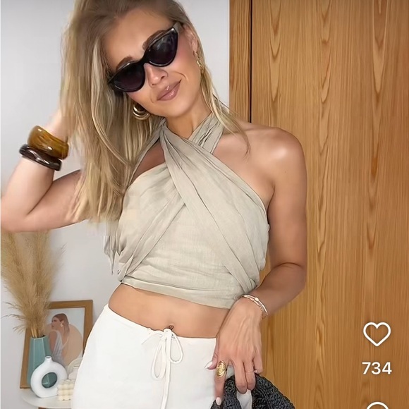 Zara Tops - NWT ZARA 100% LINEN Halter Crop Top SIZE XS
🚨FIRM PRICE